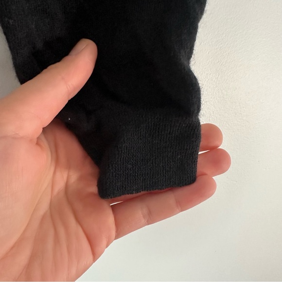 Men's Hugo Boss Merino Wool Sweater size small - Picture 6 of 10